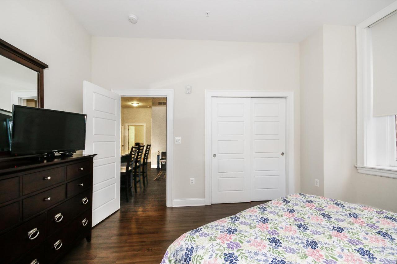 Apartamento Chase At Lexington St Free Indoor Parking Convention Center Baltimore Exterior foto